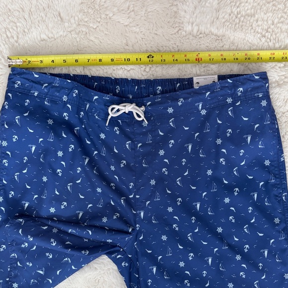 ST JOHN’S BAY ,Size 2XL,Blue Patterned Men's Swim Shorts - Picture 8 of 17